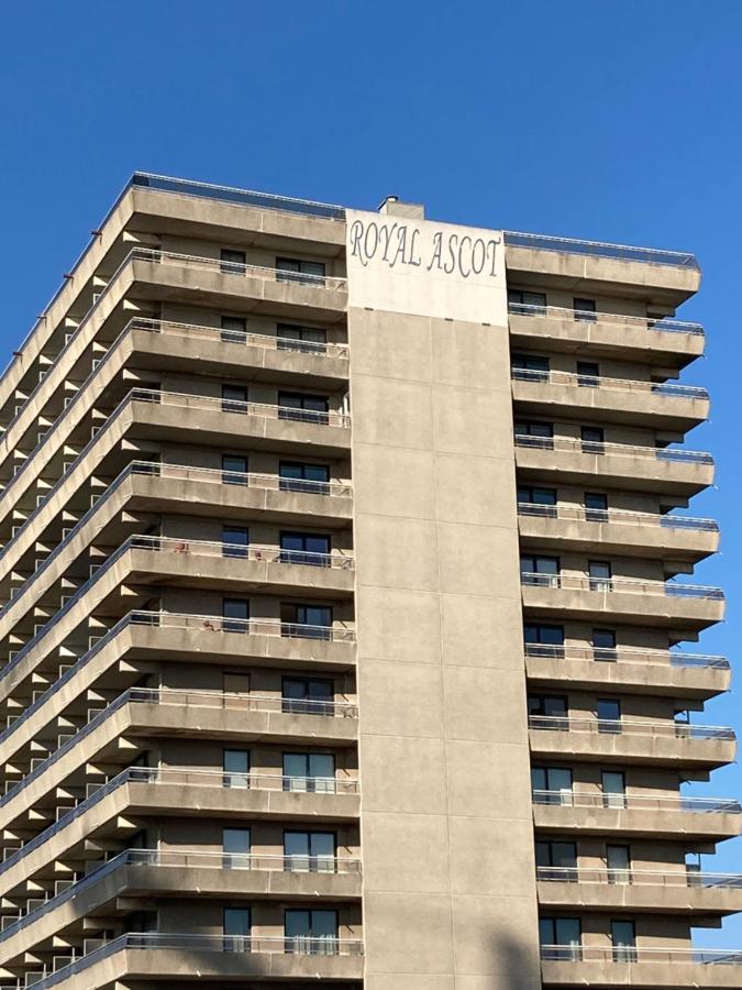 Tiny Apt W/ Balcony And Seaview, Even Out Of Your Bed ! Ostende Exterior foto